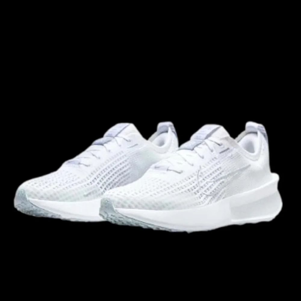 Nike Interact Run Womens Size 9.5 White Cool Grey